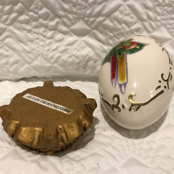 Decorative Christmas Ceramic Porcelain Egg on Stand Candles Gold Accents Vintage - Picture 6 of 7